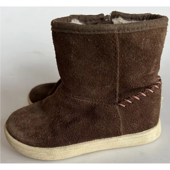 Uggs Girls Ugg Boots Size 7 Leather Suede Wool Winter Footwear Zip Closure Brown - Picture 3 of 8